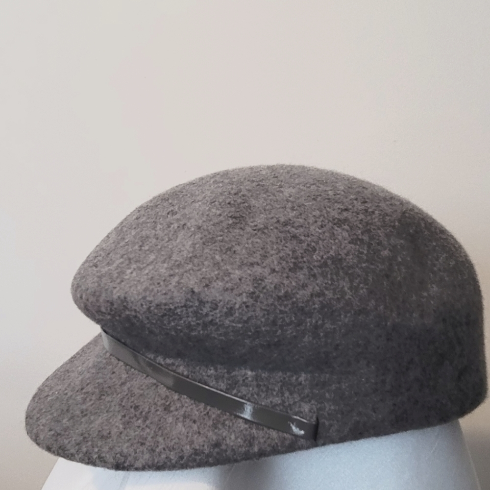 Grey hat